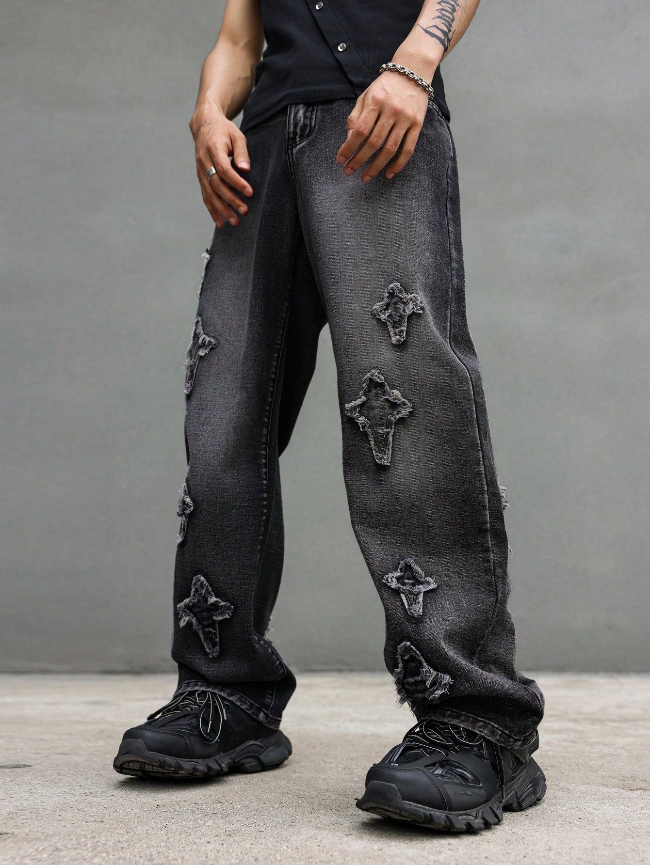 Men's Casual Loose Straight Leg Jeans With Pockets & Star Patch