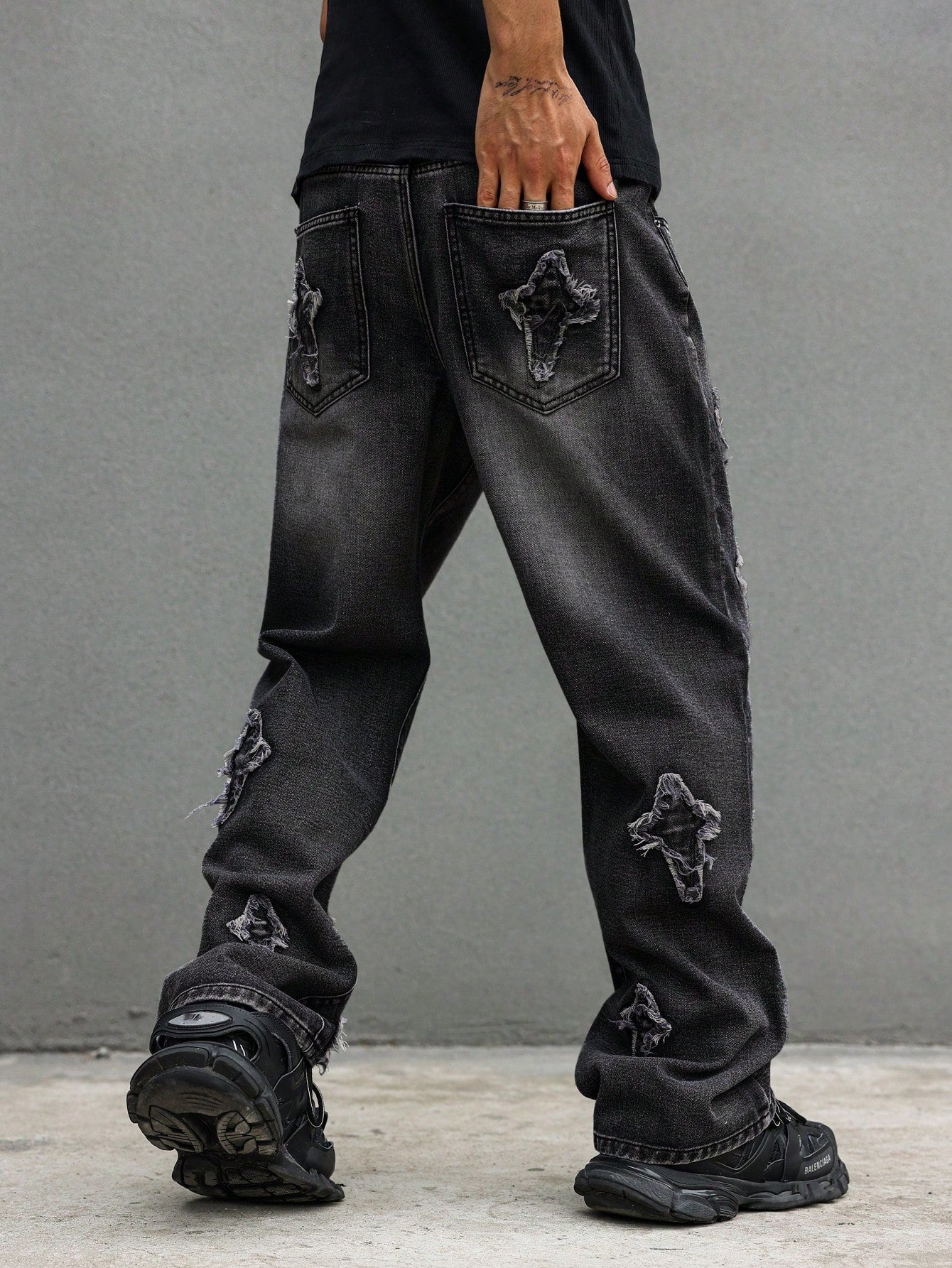 Men's Casual Loose Straight Leg Jeans With Pockets & Star Patch